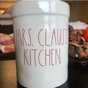 NEW RAE DUNN ‘Mrs. Claus’s Kitchen’ Crock